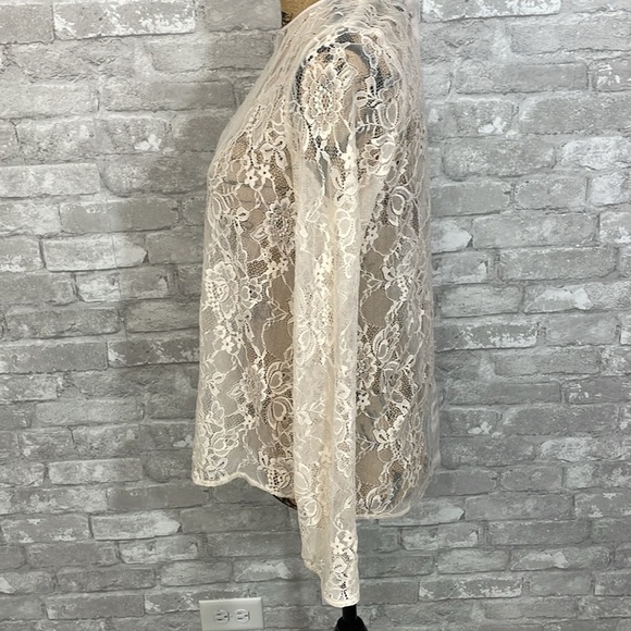 Forever 21 Cream Lace Top - Picture 2 of 4